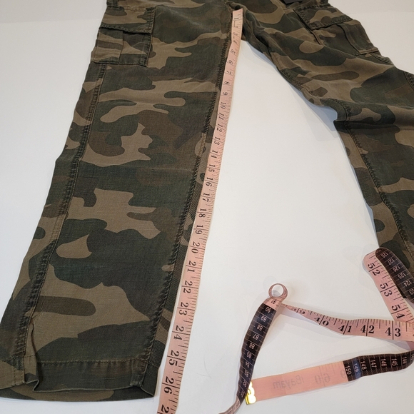 Blank NYC Camo Linen Blend Cargo Crop Pant Size 24 NWT! - Picture 11 of 15